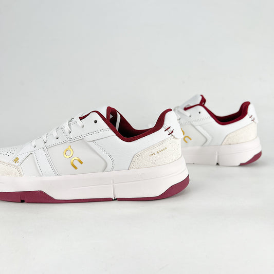 On The Roger Advantage – Triple White Unisex Premium Leather Retro Tennis Lifestyle Sneakers