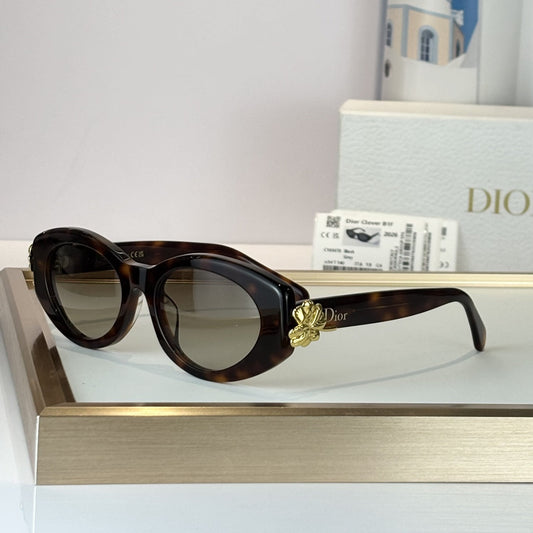 D**R Oval Cat-Eye Sunglasses | 3D Clover Charm Hinge, Thick Acetate Frame in Olive, Black & White Marble, Flat Grey Lenses | 6 Colors