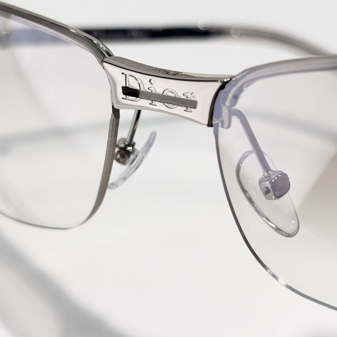 D**R Rimless Sunglasses | Silver Metal Frame, Elongated Rectangle Lens & Clear Gradient Tint | Multiple Colors