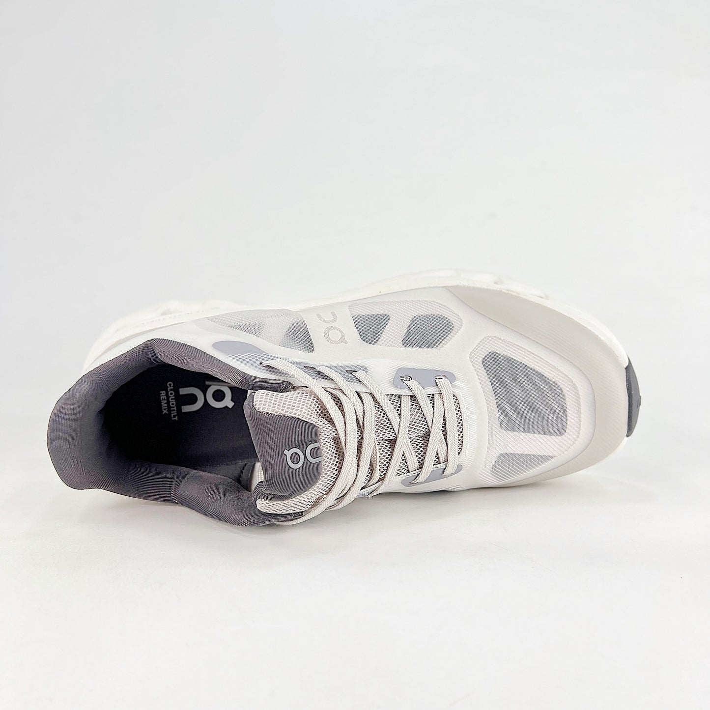 On Cloudtilt Remix – Silver & White Unisex Comfortable Supportive Running & Lifestyle Shoes