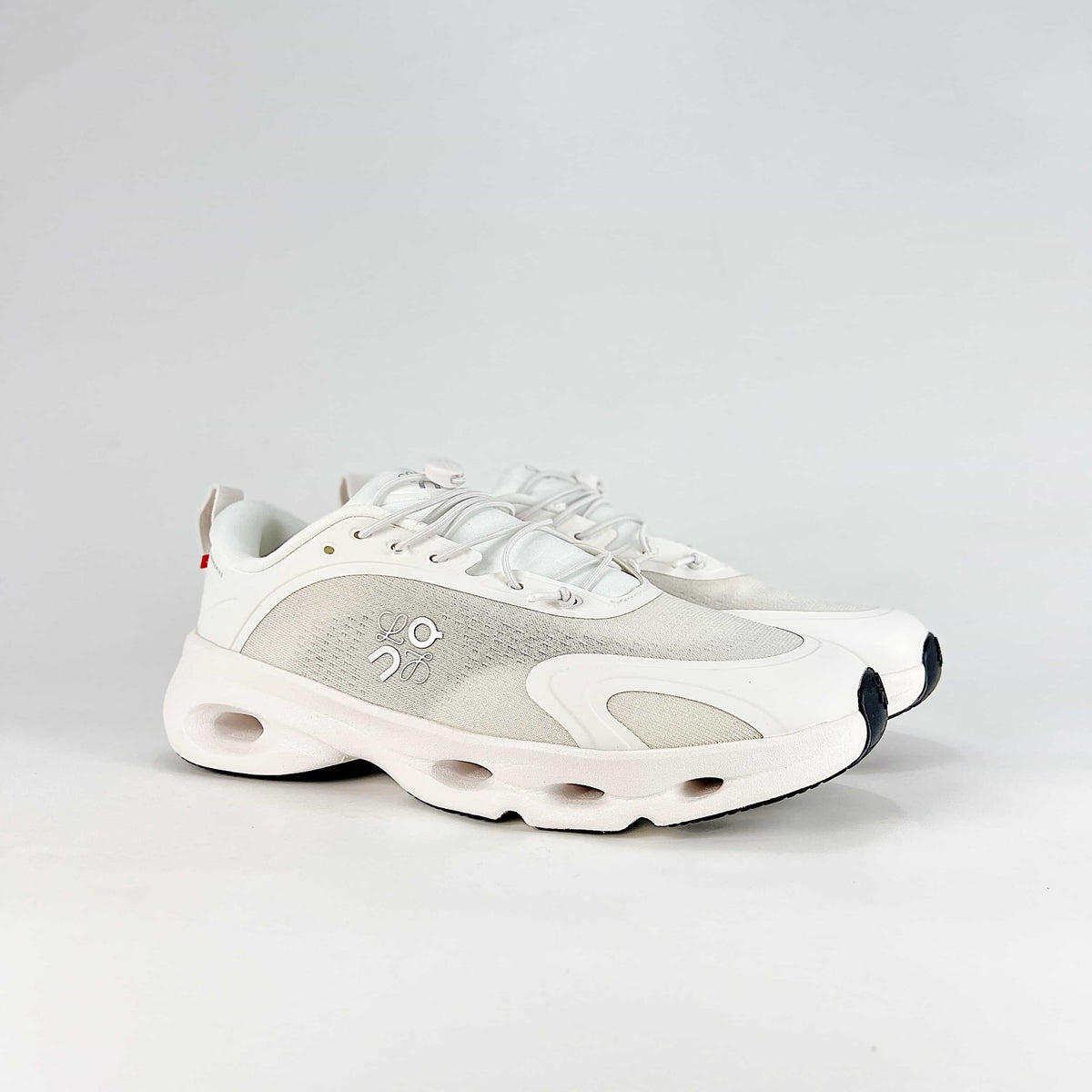 Loewe × On Cloudsolo – Unisex Lightweight Breathable Luxury Collaborative Running Shoes | White & Pearl Gray