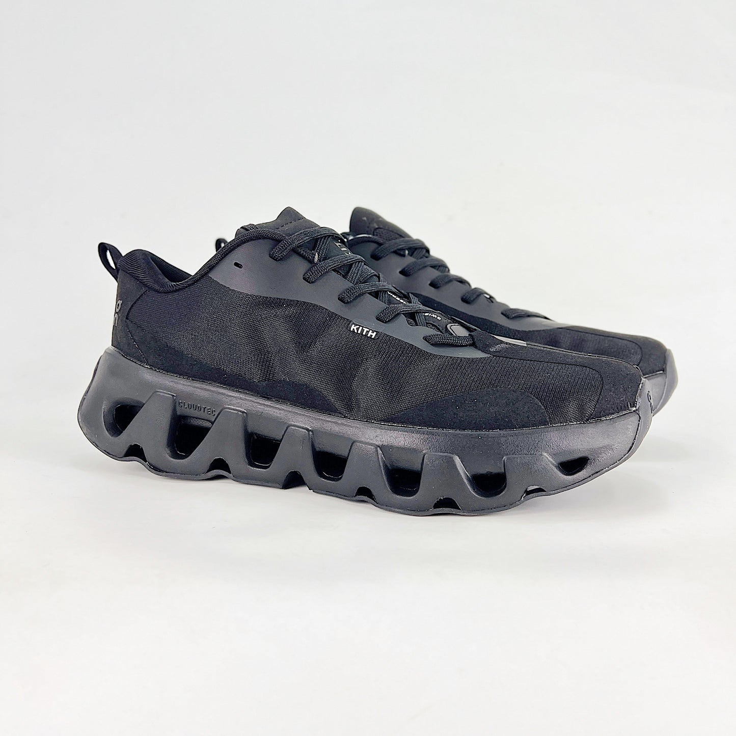 On x Kith Cloudswift – Triple Black Unisex Premium Collaboration Lifestyle Sneakers