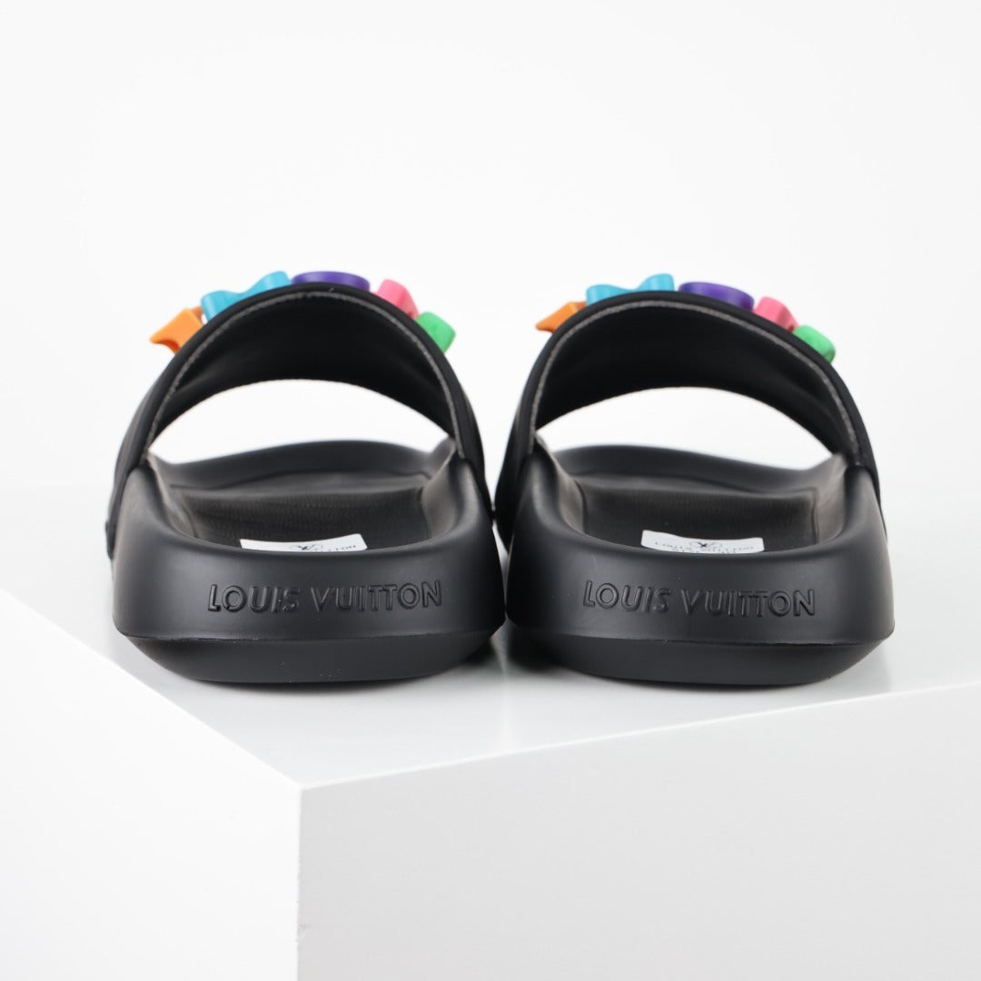 L***V Rubber Pool Slide Sandals — SS23 Limited Edition 3D Logo Charm Slip-On Beach Slippers (Black)
