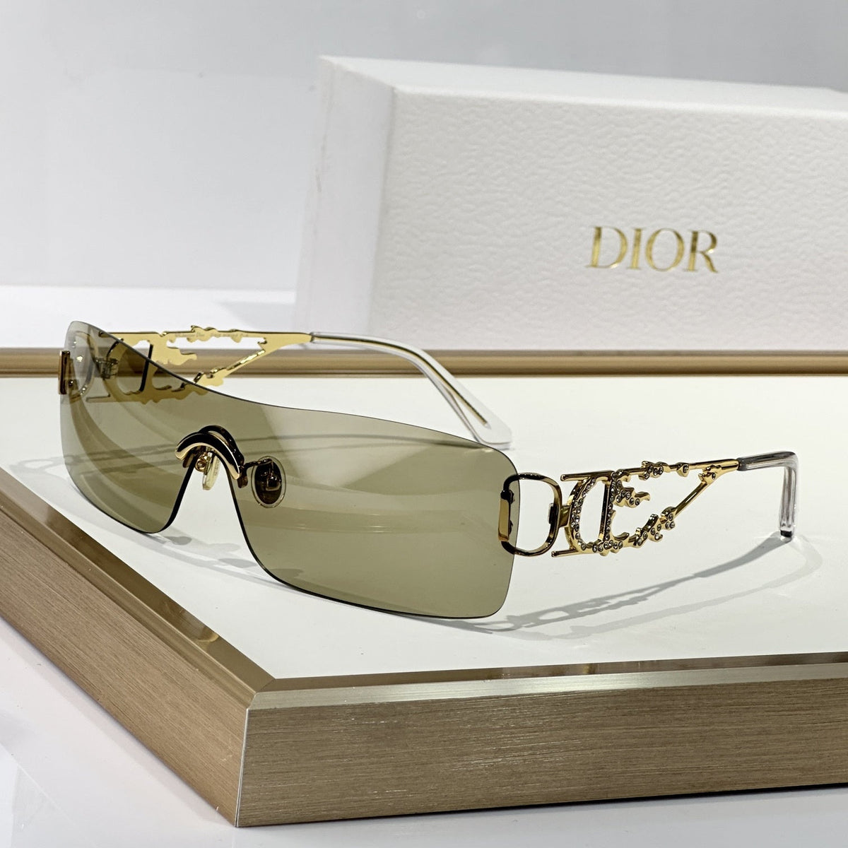 D**R DiorDiamond R1I Round Sunglasses | Black Acetate Frame, Yellow Lenses, Diamond Rivet Detail | Multiple Colors（副本）