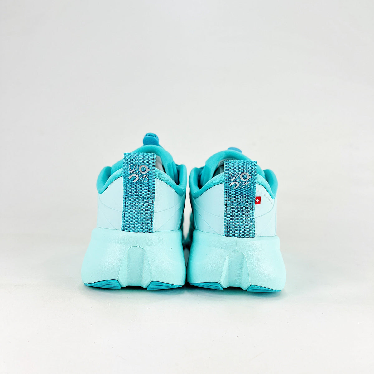 On Cloudsolo – Unisex Lightweight Breathable Luxury Running Shoes | Mint Blue & Aqua