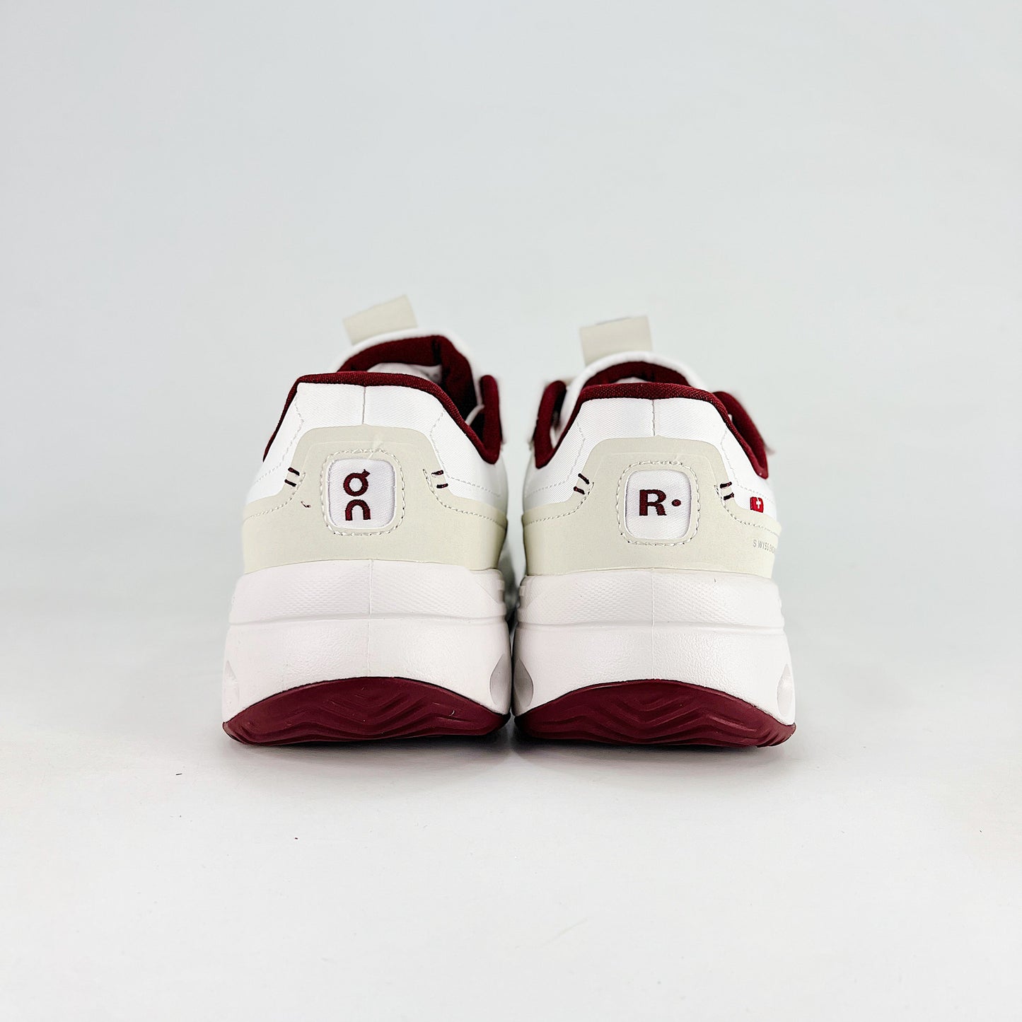 On The Roger Wildcard – White & Cream Unisex Premium Retro Tennis Comfortable Versatile Lifestyle Sneakers