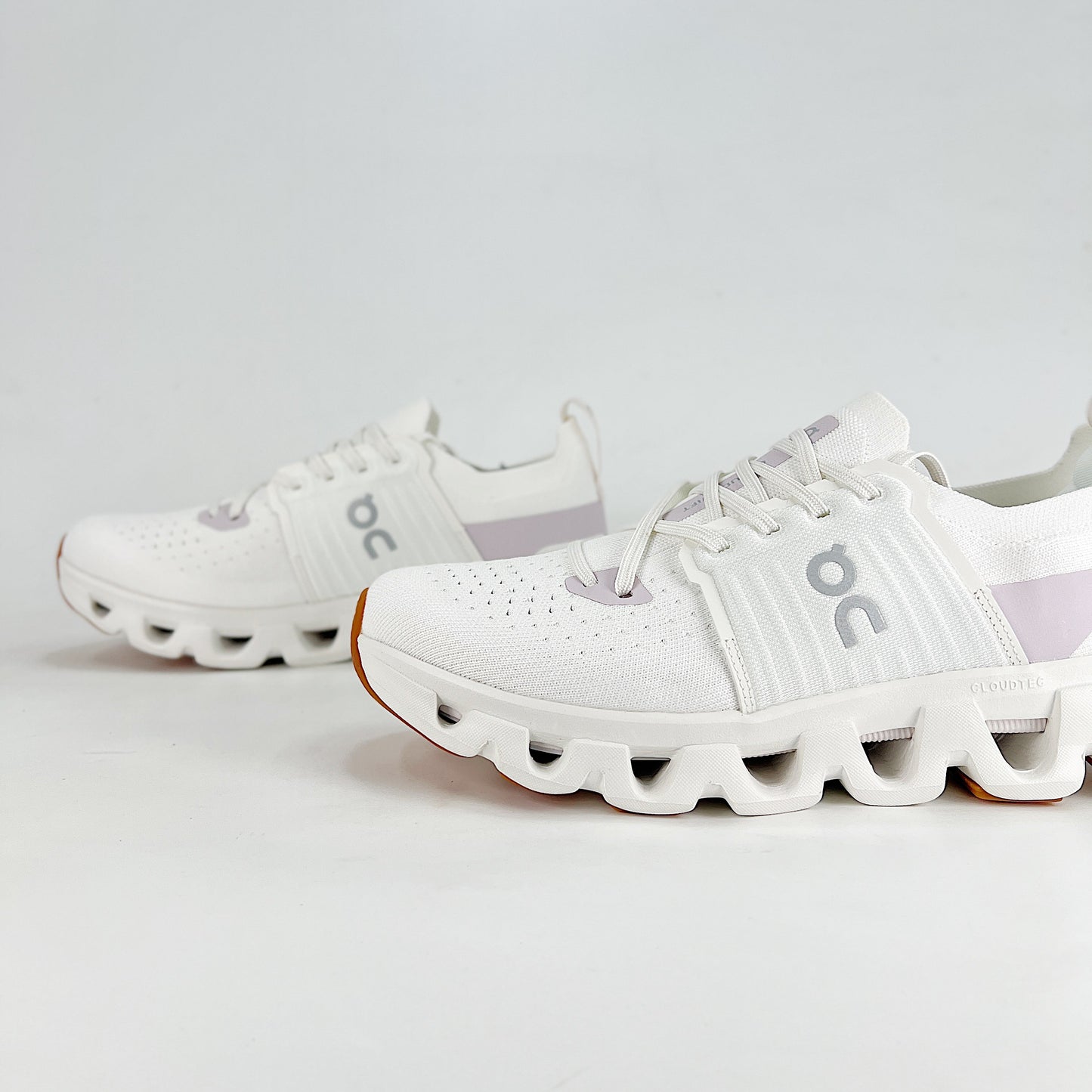 On Cloudswift 4 – White & Lavender Pink Women’s Lightweight Breathable Comfortable Running Shoes