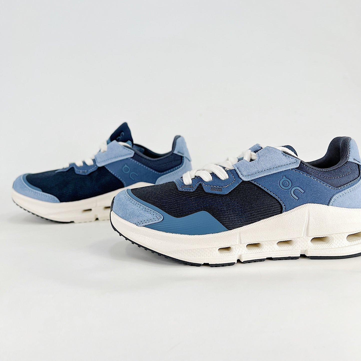On Cloudnova Form – Navy Blue & Steel Blue Unisex Retro-Inspired Lightweight Lifestyle Sneakers