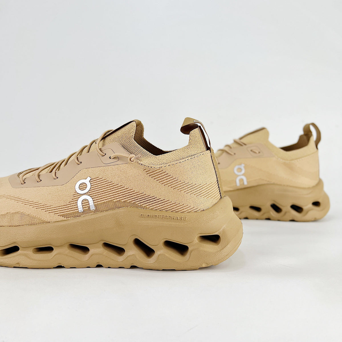 Loewe × On Cloudsurfer – Unisex Lightweight Breathable Luxury Collaborative Running Shoes | Sand & Desert Tan