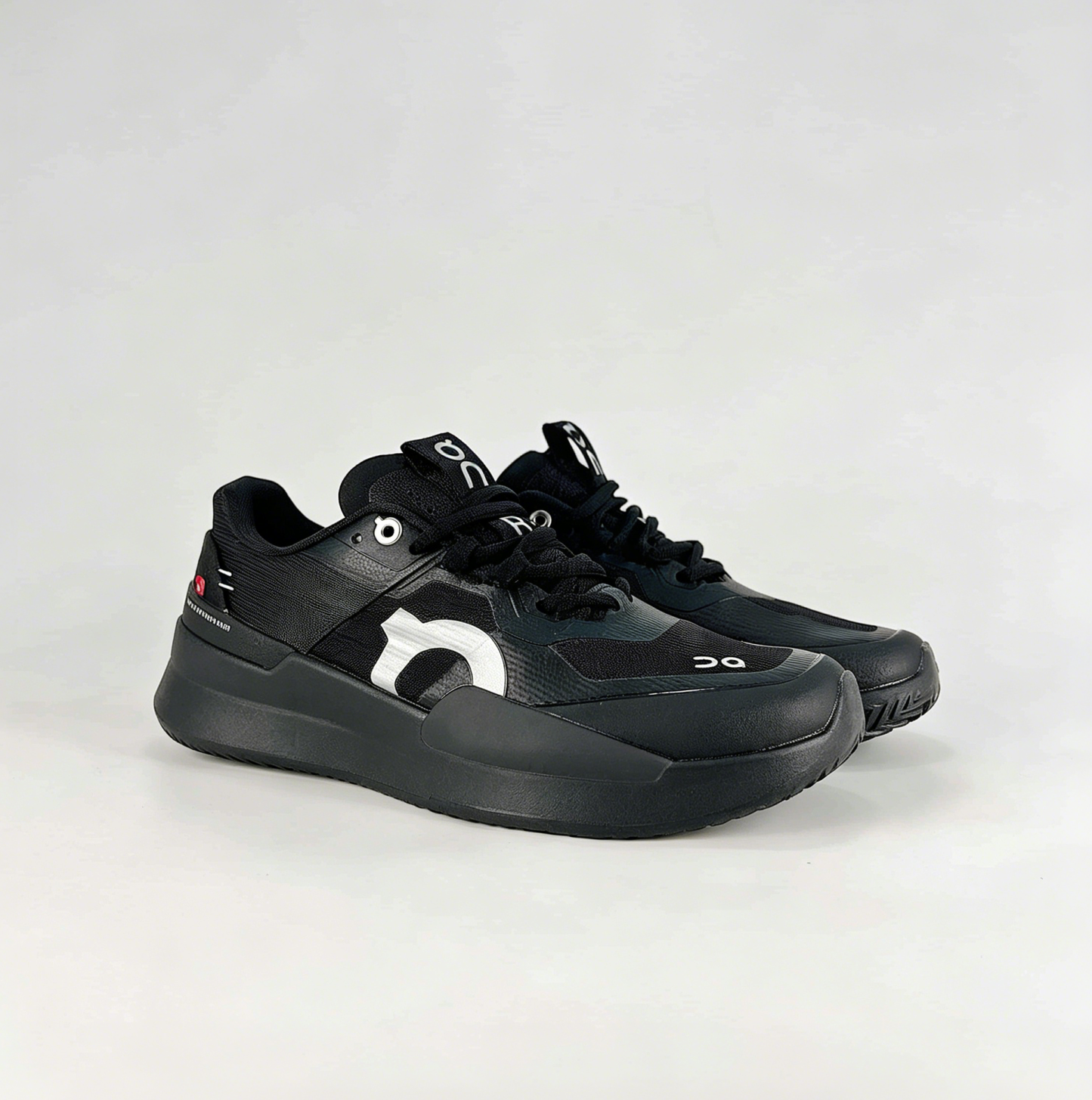 On The Roger Pro 2 – Triple Black Unisex Breathable Anti-Slip Shock-Absorbing Tennis Shoes