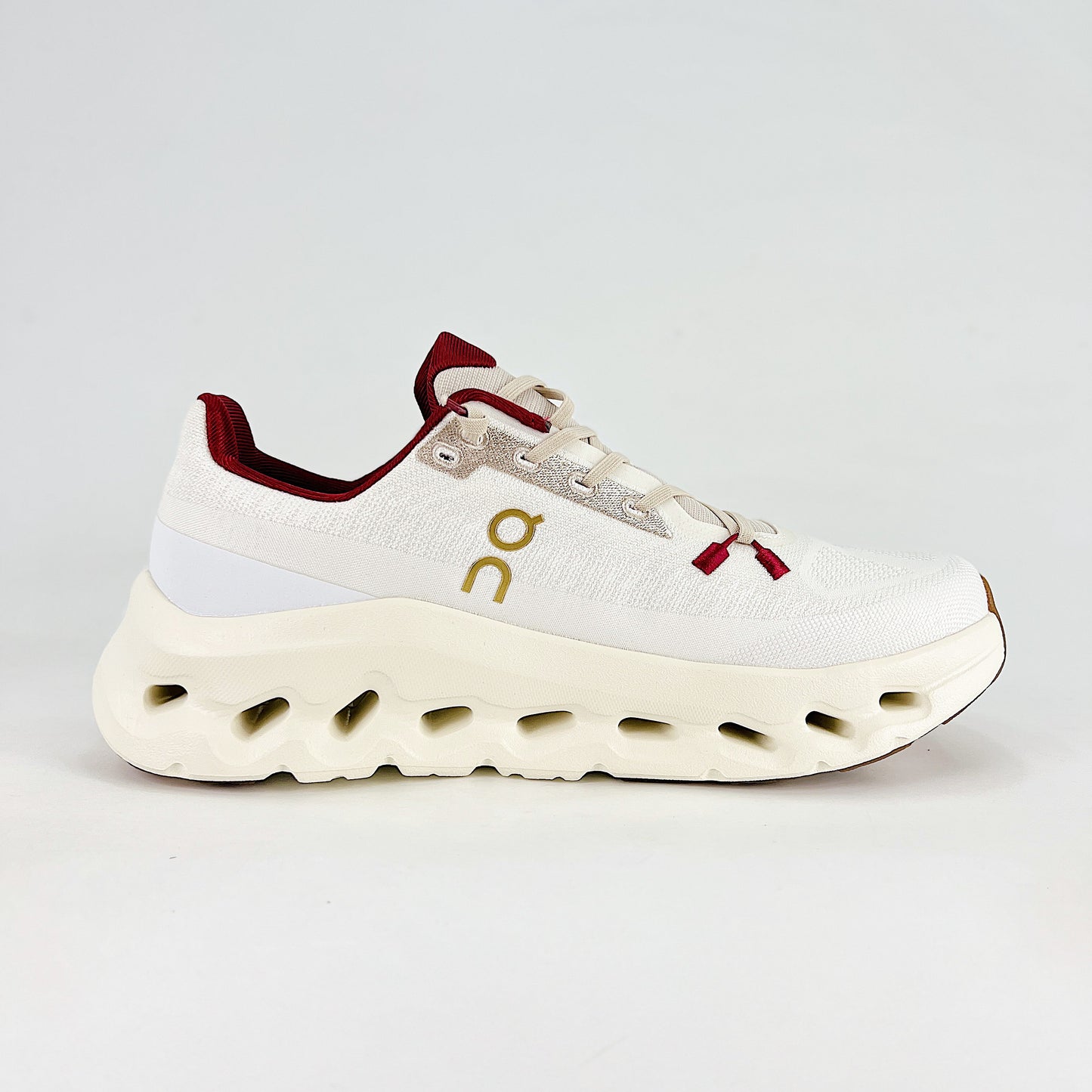 On Running Cloudeclipse – Ivory & Crimson Red Unisex High-Performance Road Running Shoes