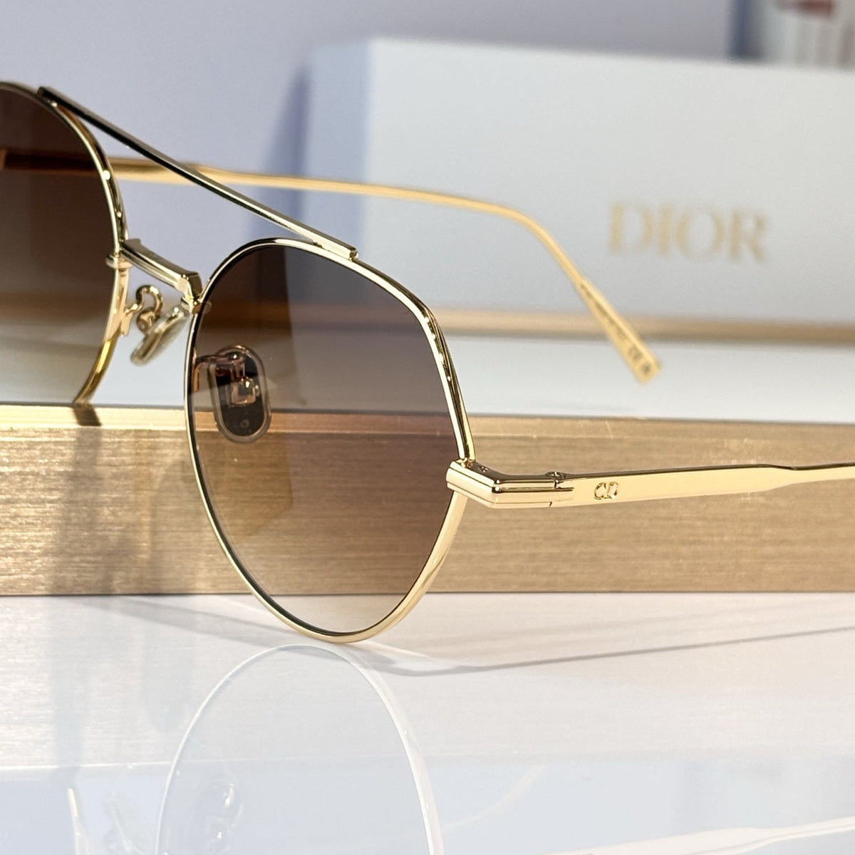 D**R Round Sunglasses | Gold Double-Bridge Metal Frame & Brown Gradient Lenses