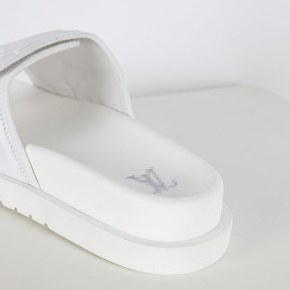 L***V Ivory White Inflated Pillow Leather Twisted Bow Ruched Strap Miami Slide Sandals — Spring Summer Boutique Limited Edition