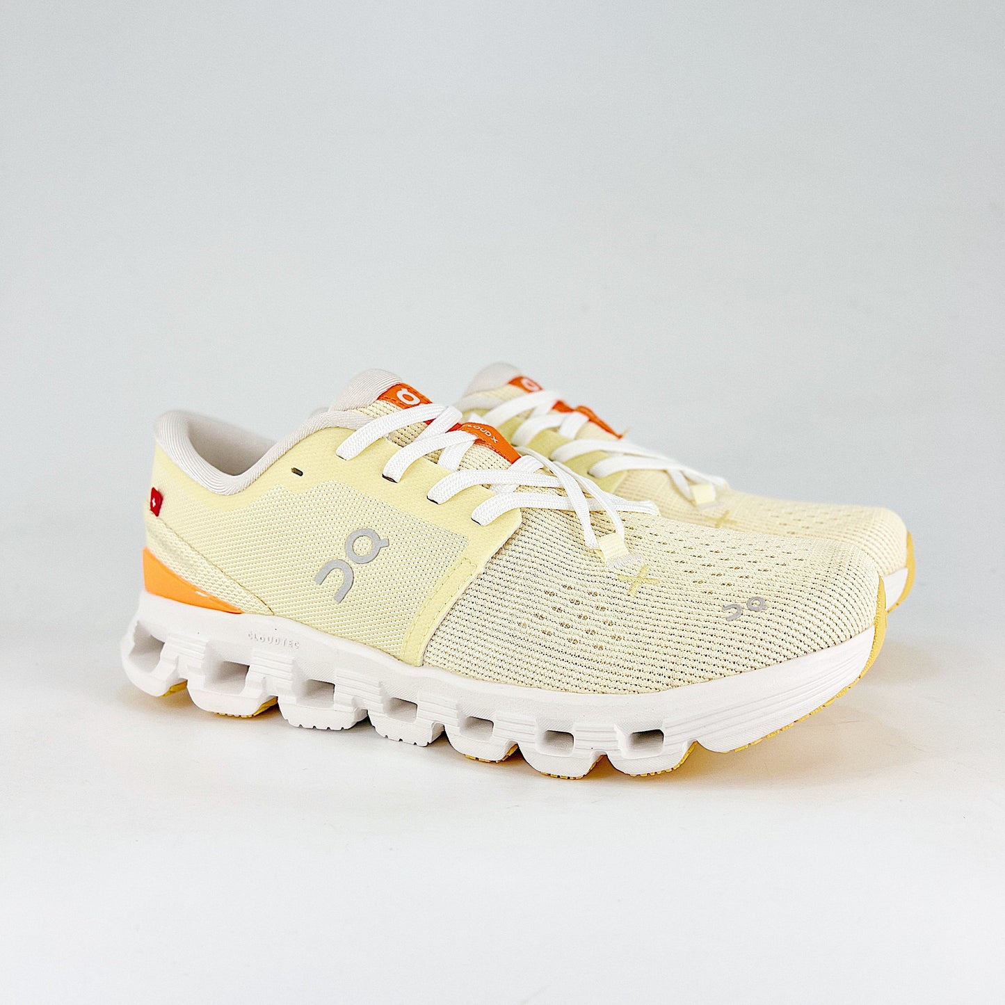 On Running Cloud X – Hay & Peach Women's Lightweight Running Shoes