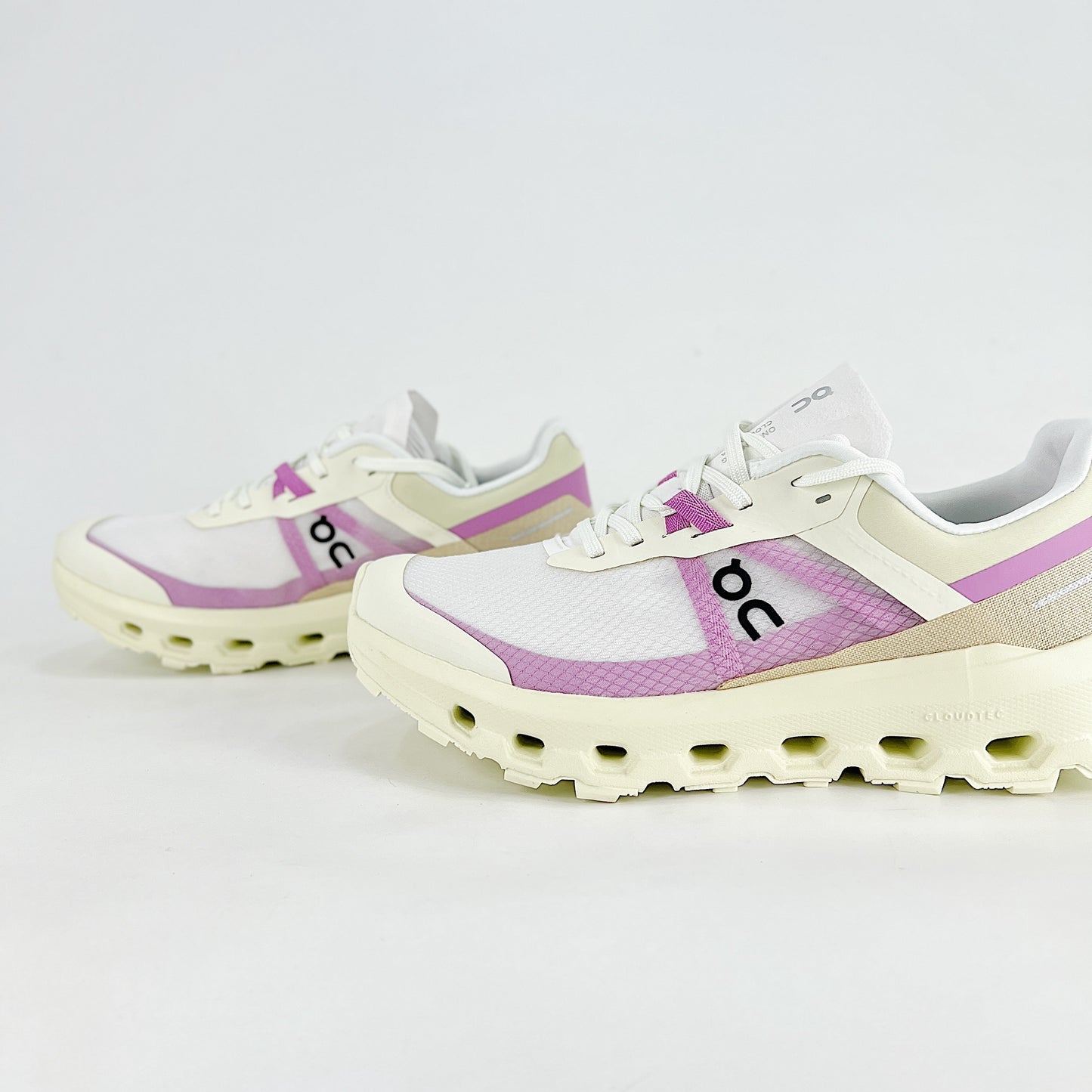 On Running Cloudvista – White & Lilac & Beige Unisex Lifestyle Running Shoes
