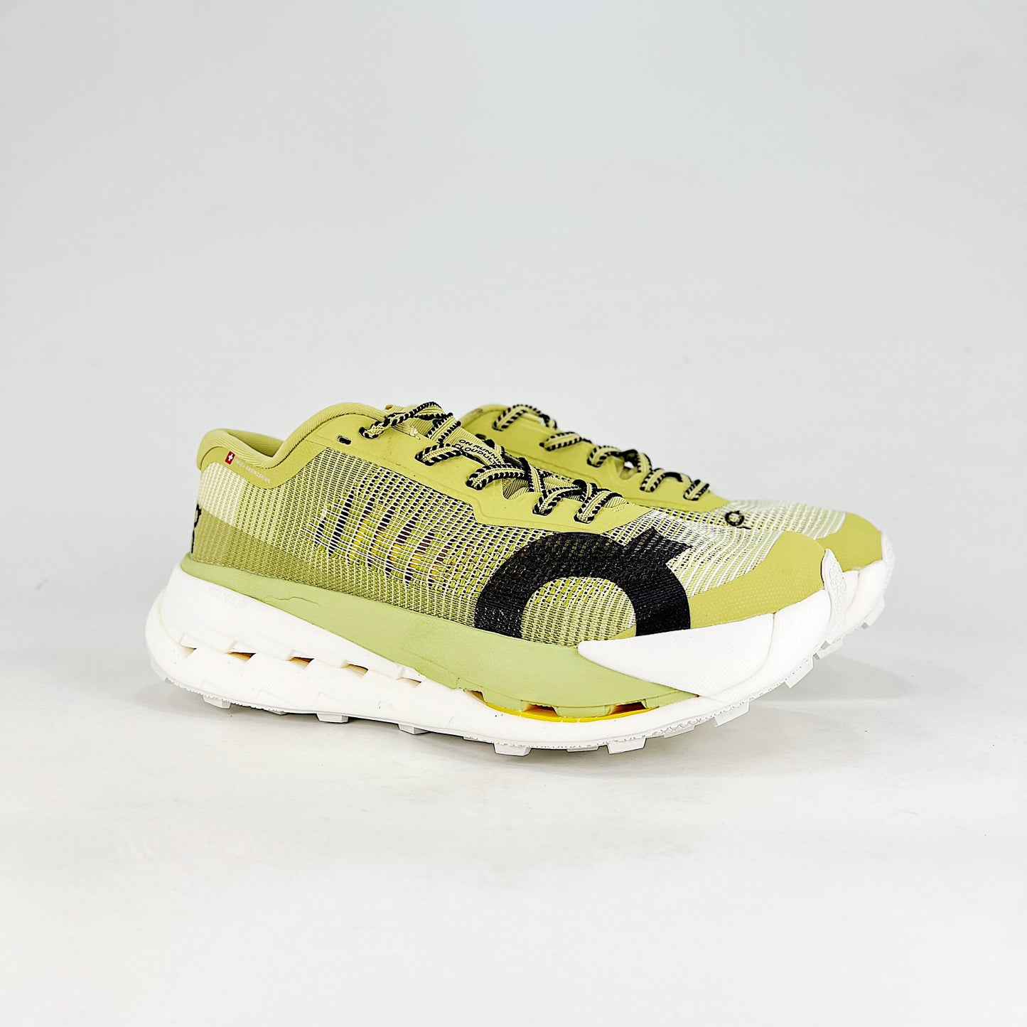 On Running Cloudmonster – Unisex Maximum Cushion Road Running Shoes | Black, Gray, Beige, Silver, Sand, Lavender | EU 36–45