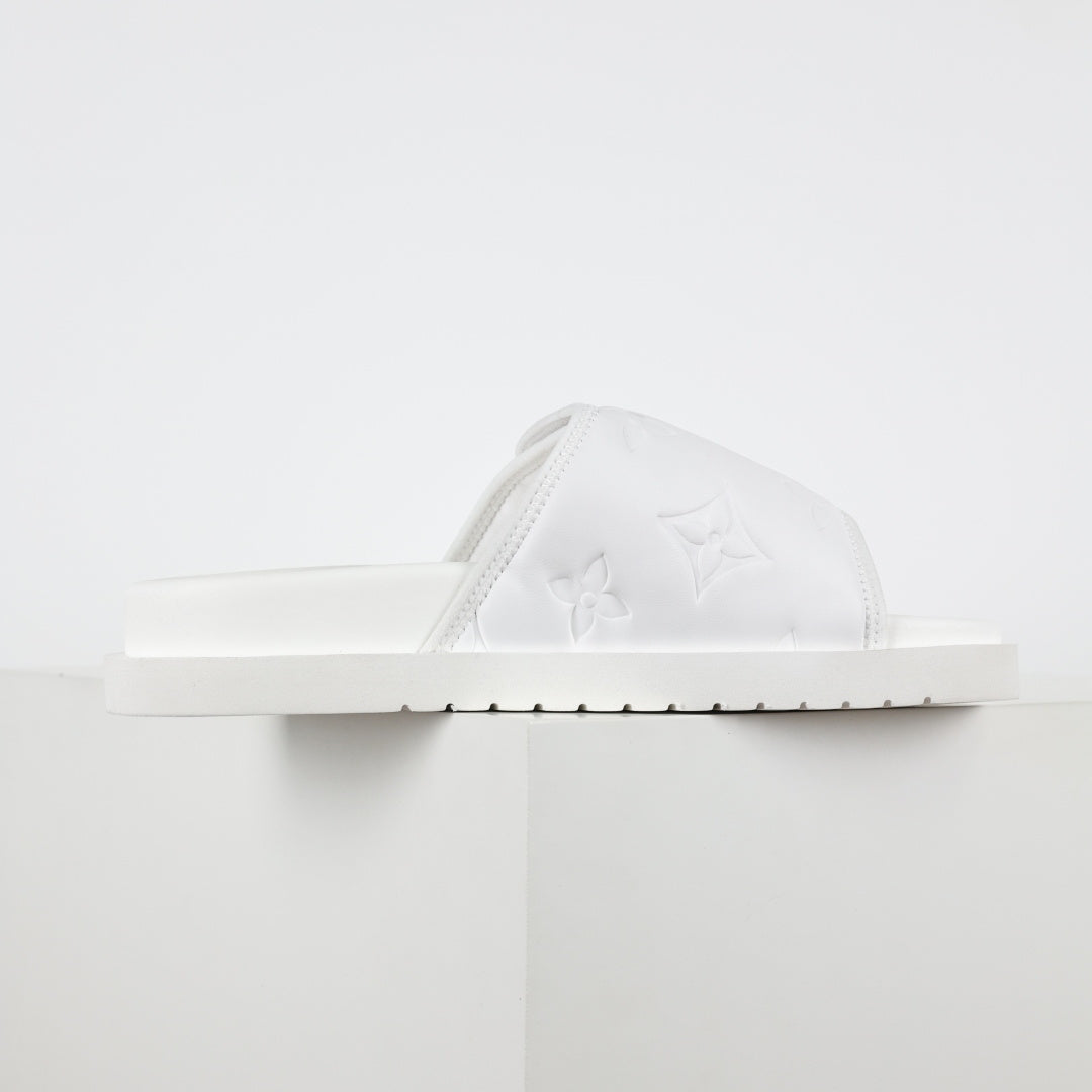 L***V Ivory White Inflated Pillow Leather Twisted Bow Ruched Strap Miami Slide Sandals — Spring Summer Boutique Limited Edition