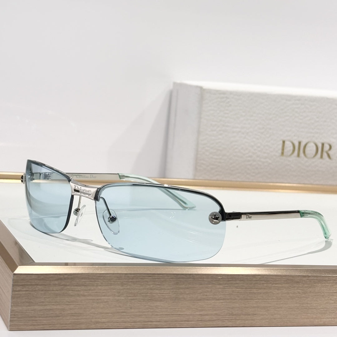 D**R Rimless Sunglasses | Silver Metal Frame, Elongated Rectangle Lens & Clear Gradient Tint | Multiple Colors