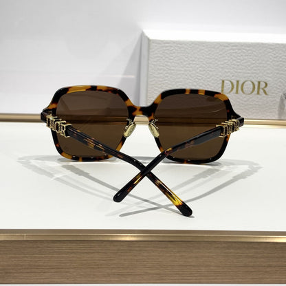 D**R Oversized Square Sunglasses | 3D DIOR Letter Hinge Block in Crystal-Set or Gold, Gradient Lenses | 5 Colors incl. Transparent Mauve & Black