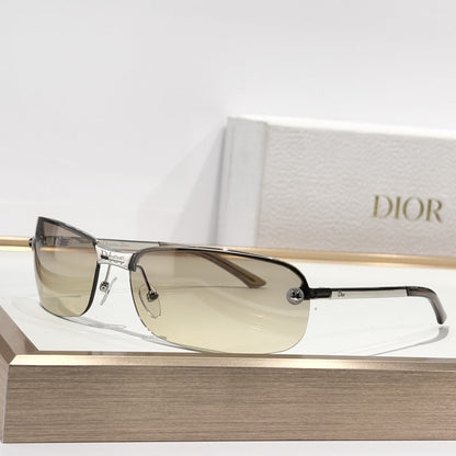 D**R Rimless Sunglasses | Silver Metal Frame, Elongated Rectangle Lens & Clear Gradient Tint | Multiple Colors