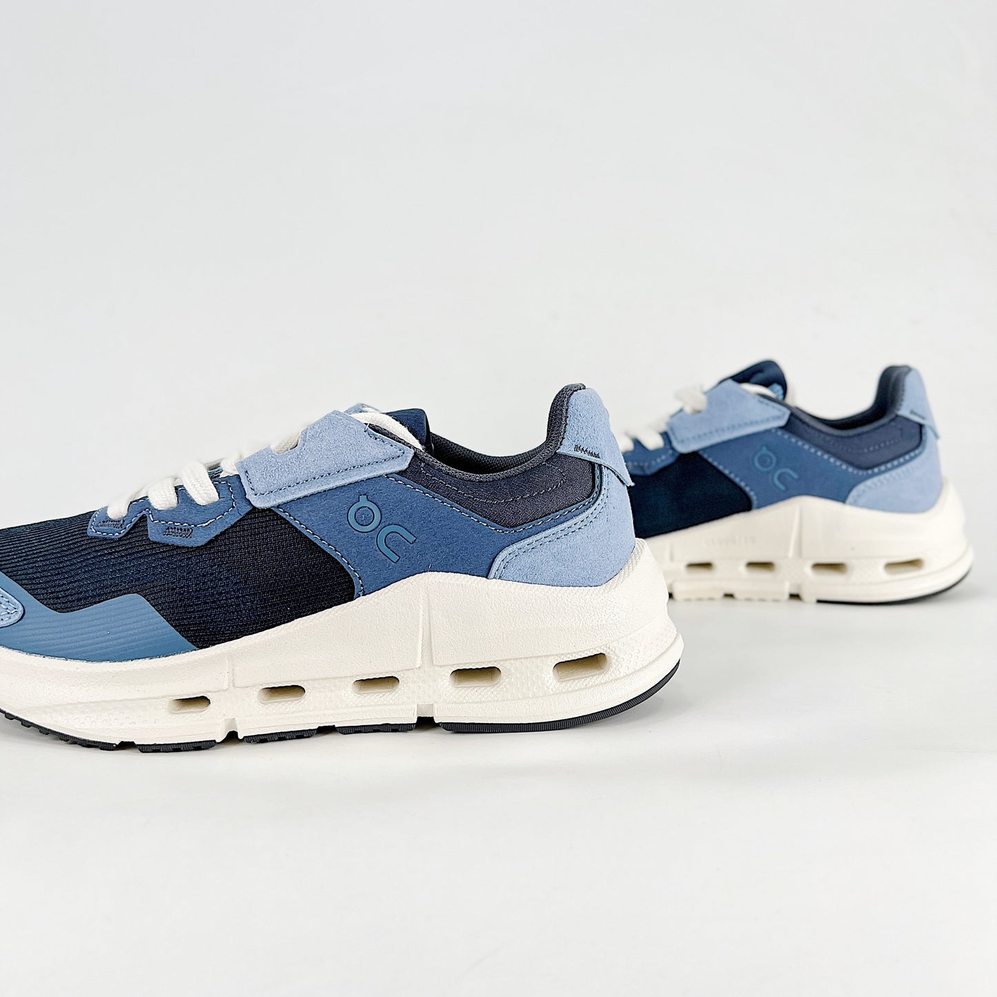 On Cloudnova Form – Navy Blue & Steel Blue Unisex Retro-Inspired Lightweight Lifestyle Sneakers