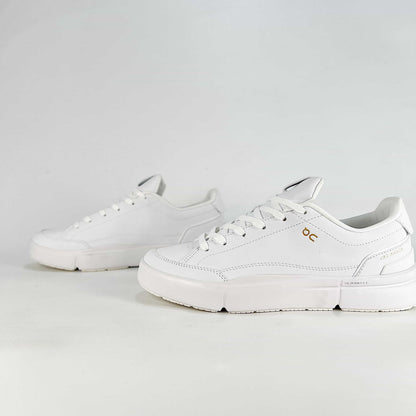 On The Roger Advantage – Triple White Unisex Premium Leather Retro Tennis Lifestyle Sneakers