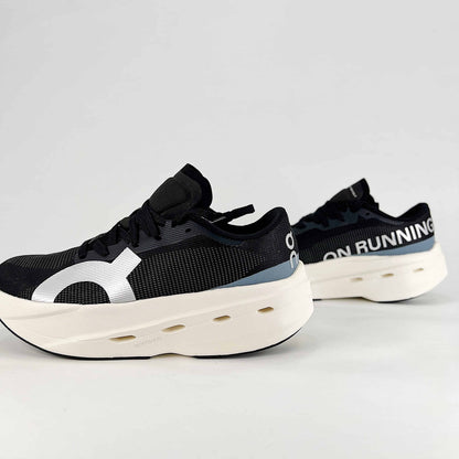 On Running Cloudeclipse – Black & White Men's High-Performance Running Shoes