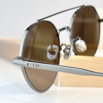 D**R Round Sunglasses | Gunmetal Double-Bridge Metal Frame & Brown Gradient Lenses