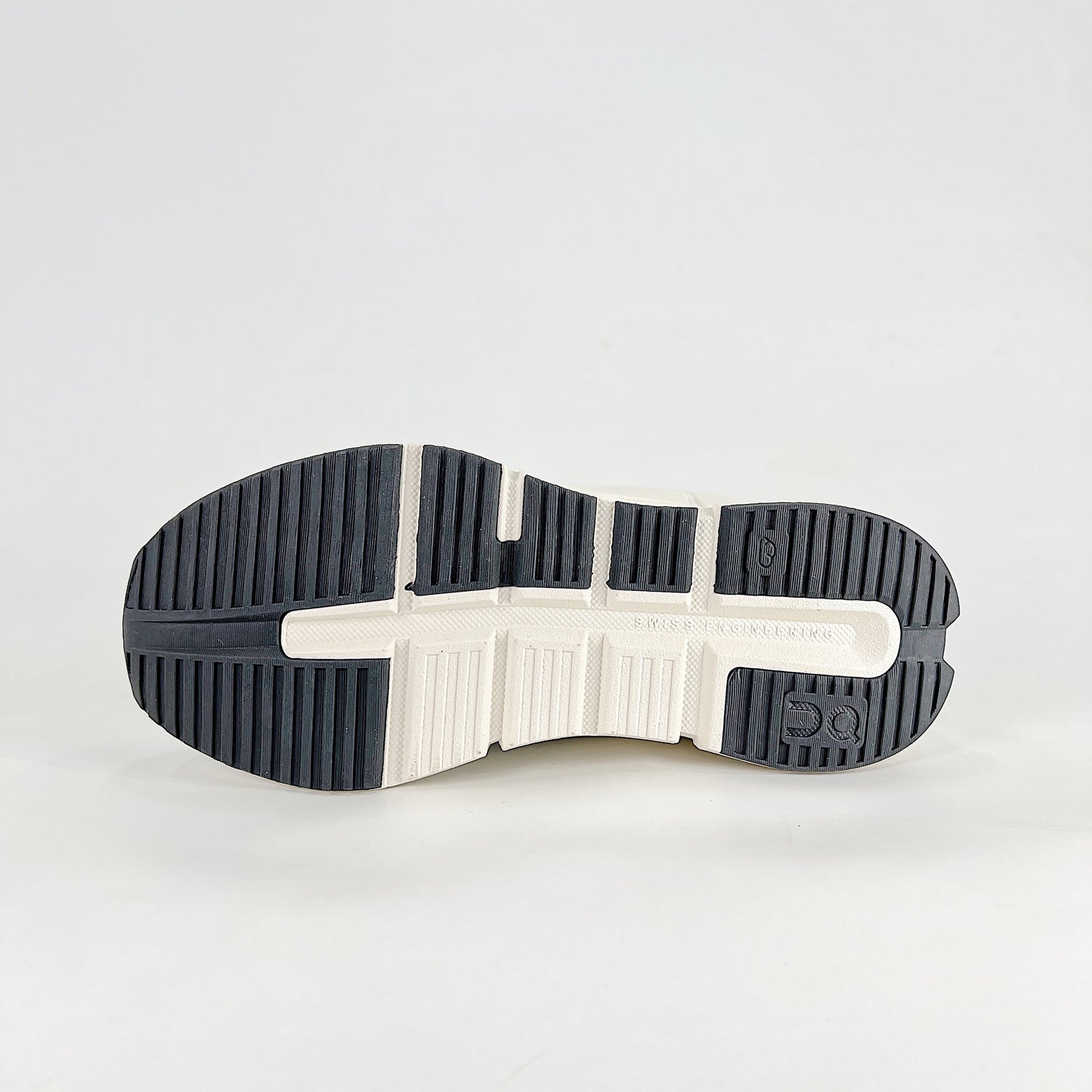 On Cloudnova Form – Navy Blue & Steel Blue Unisex Retro-Inspired Lightweight Lifestyle Sneakers