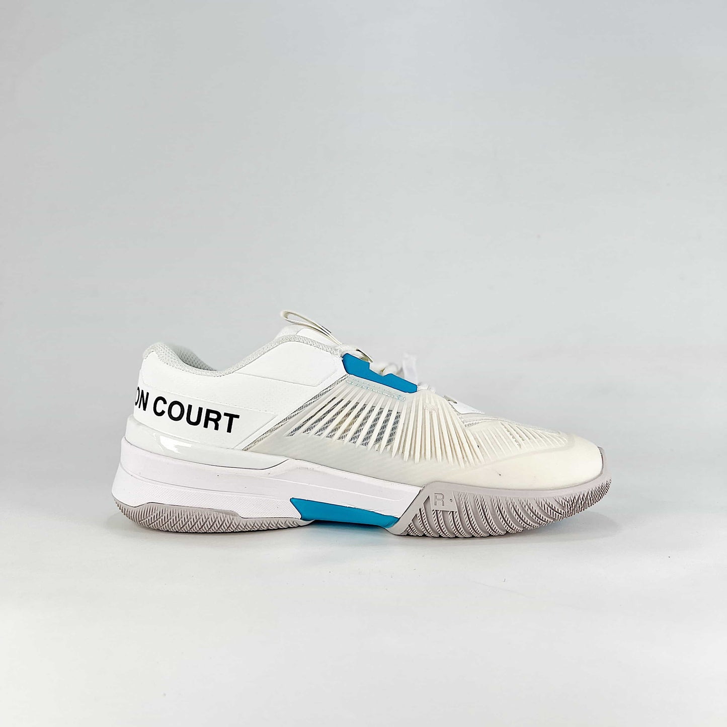 On The Roger Slam – White & Ice Grey Unisex Breathable Anti-Slip Shock-Absorbing Tennis Shoes