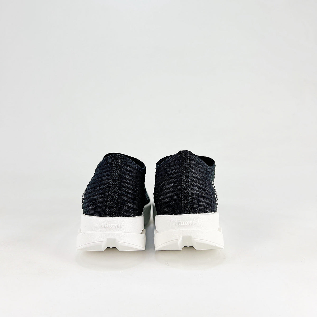 On Cloud Boom – Kids Lightweight Breathable Slip-On Running Shoes | Black & White