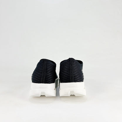 On Cloud Boom – Kids Lightweight Breathable Slip-On Running Shoes | Black & White