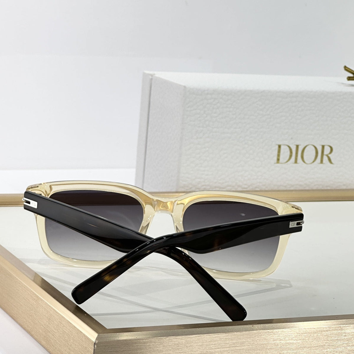 D**R BlackSuit Square Sunglasses | Crystal Acetate Frame, Tortoise Temples & Grey Gradient Lenses