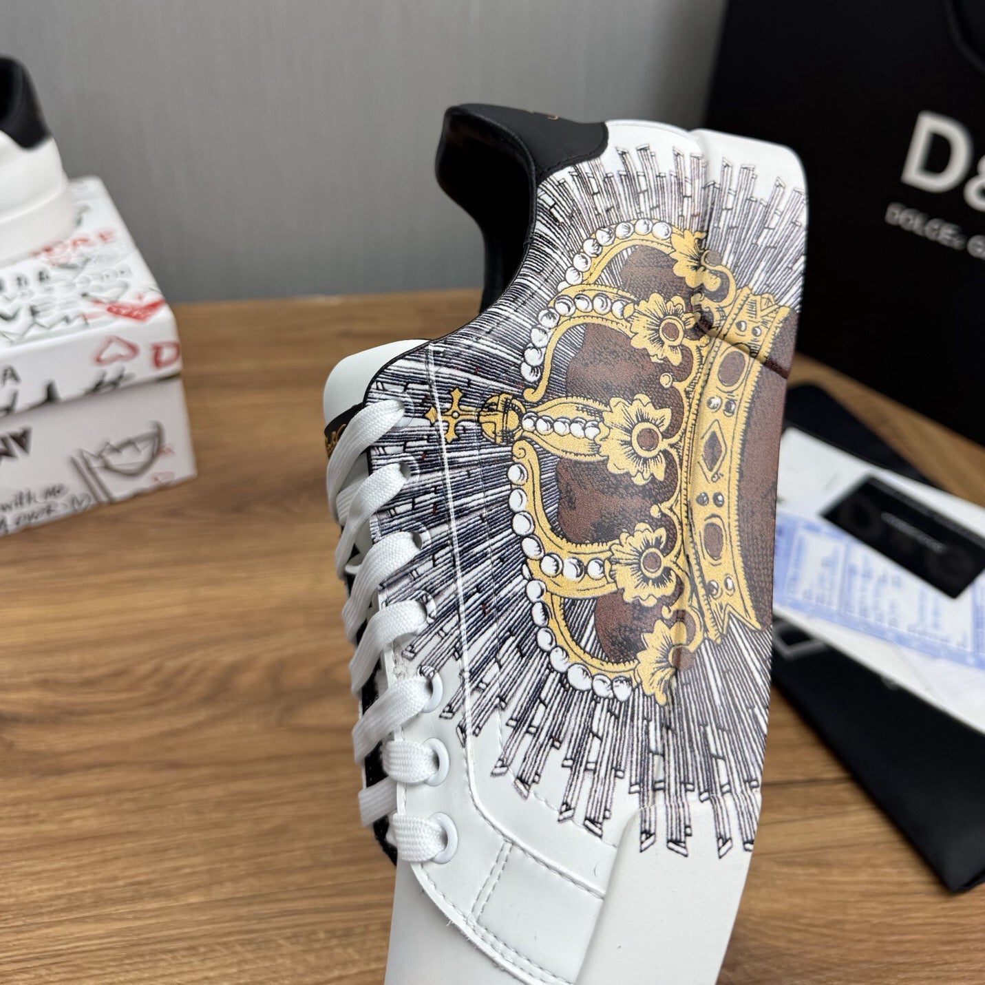 D*G 2026 Premium Leather Casual Sneakers - Designer Unisex Shoes in Black & White