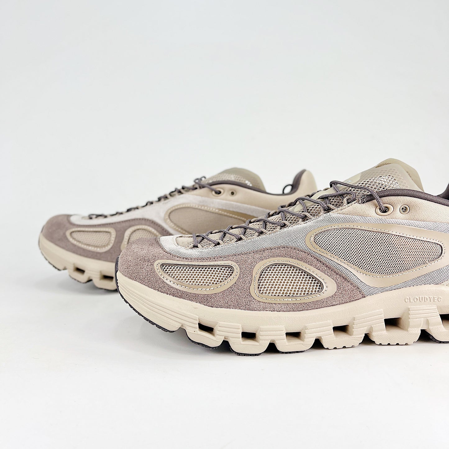 On x FKA twigs Cloud X 4 – All Sand & Pebble Unisex Premium Collaboration Lifestyle Sneakers