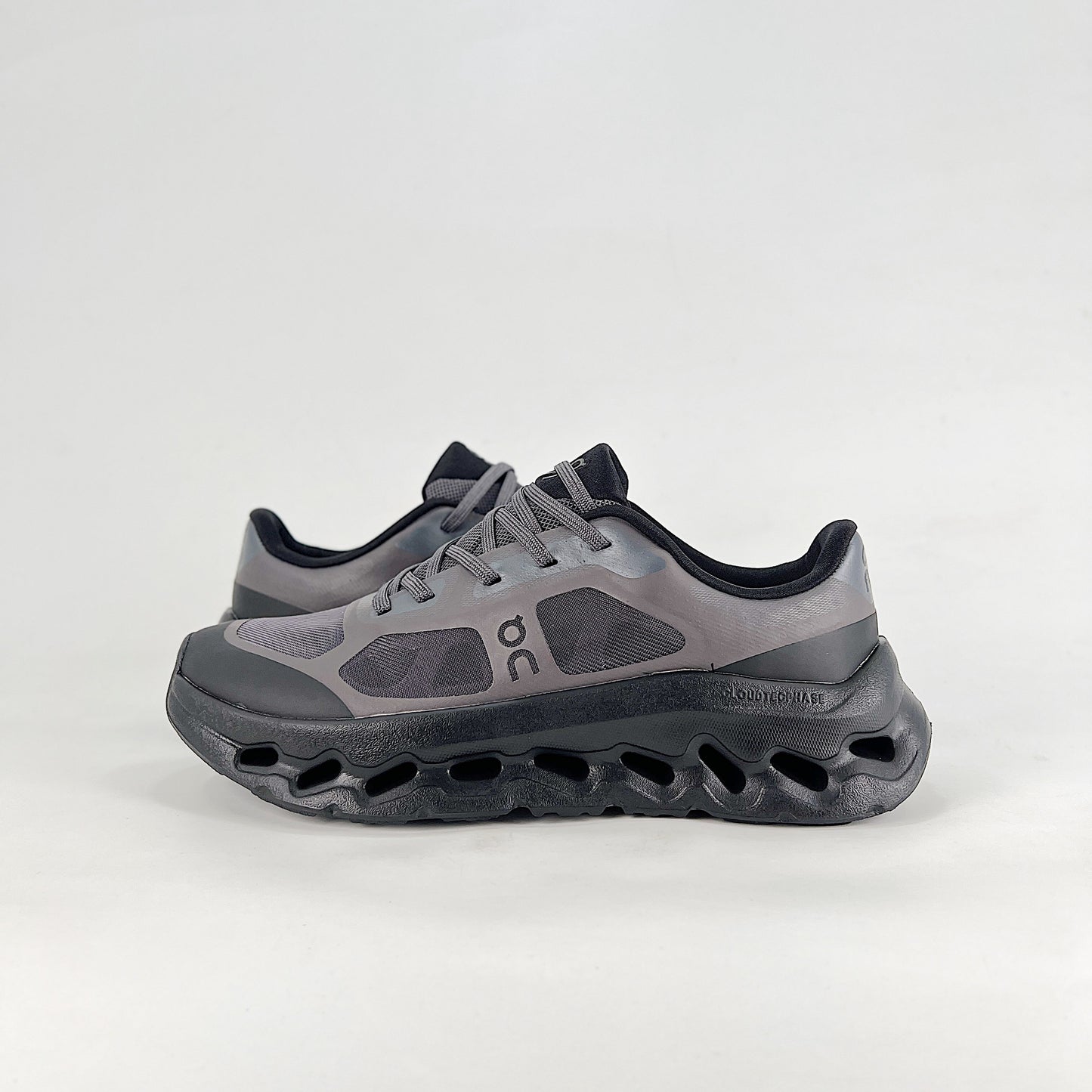 On Cloudtilt Remix – Magnet & Black Unisex Street Running & Lifestyle Shoes