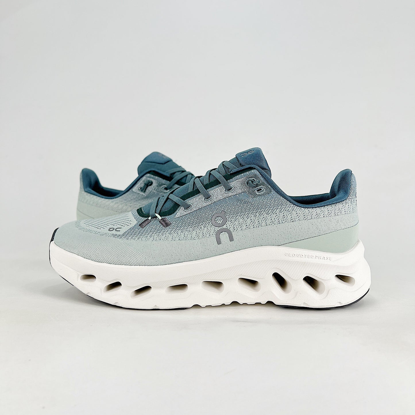 On Running Cloudeclipse – Grey & Navy Blue Unisex High-Performance Road Running Shoes