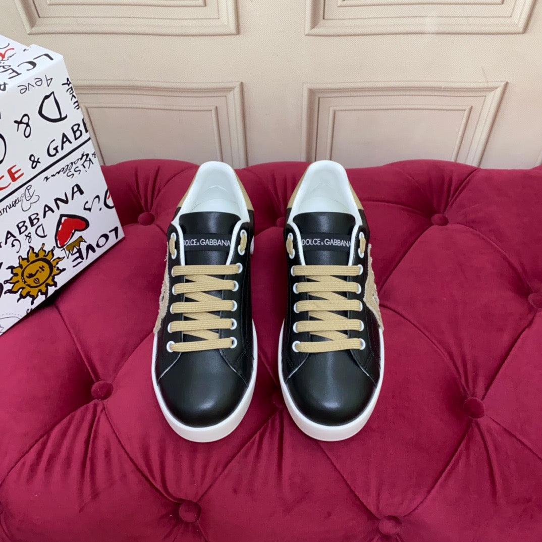 D*G 2026 Premium Leather Casual Sneakers - Designer Unisex Shoes in Black & White