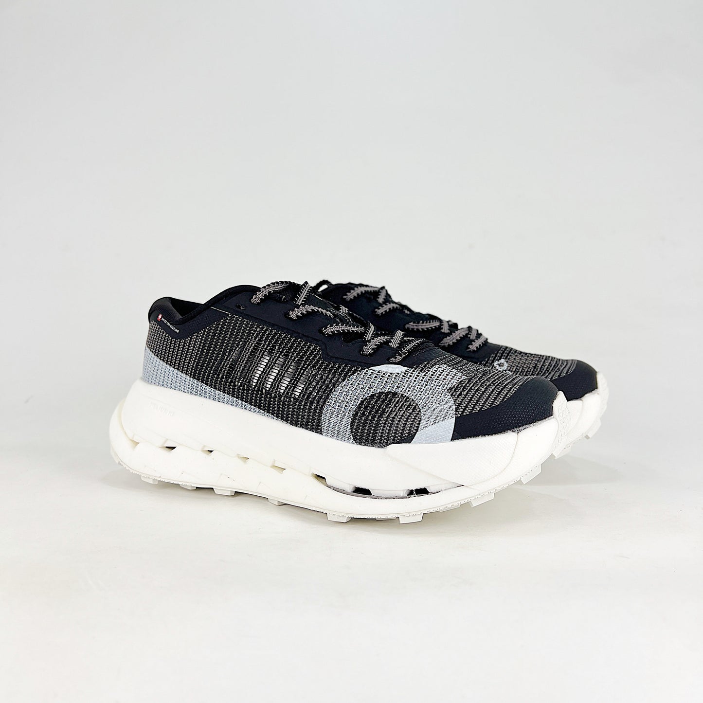 On Running Cloudmonster – Unisex Maximum Cushion Road Running Shoes | Black, Gray, Beige, Silver, Sand, Lavender | EU 36–45