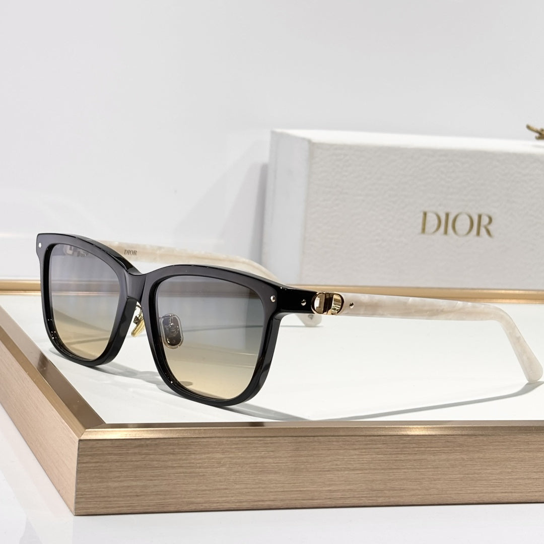 D**R 30Montaigne S9U Square Sunglasses | Black Acetate Frame, Grey Gradient Lenses, Gold CD Badge Hinge | Multiple Colors