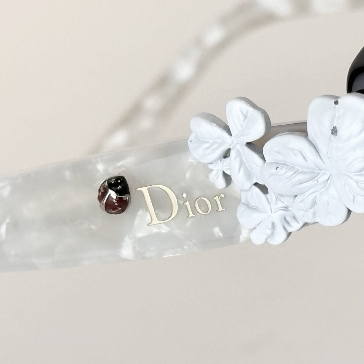 D**R Cat-Eye Oval Sunglasses | Black Acetate Frame, Pearl Temple & 3D Floral Detail