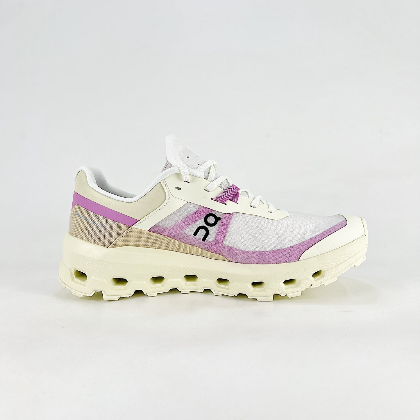 On Running Cloudvista – White & Lilac & Beige Unisex Lifestyle Running Shoes