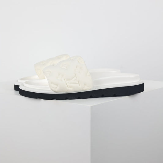 L***V Cream White Faux Shearling Fluffy Wide Strap Platform Slide Sandals — Spring Summer Boutique Limited Edition