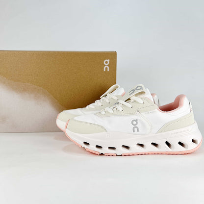 On The Roger Wildcard – White & Cream Unisex Premium Retro Tennis Comfortable Versatile Lifestyle Sneakers