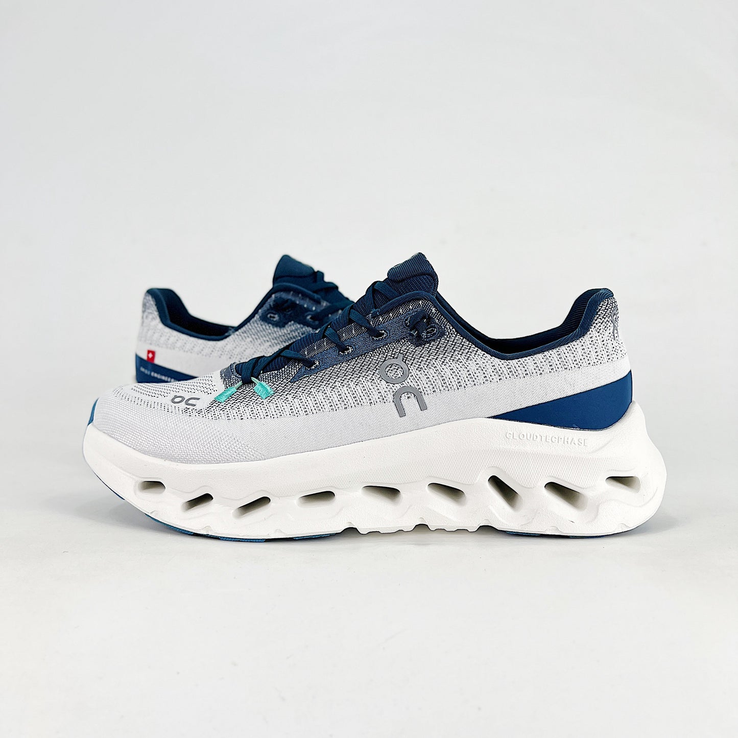 On Running Cloudeclipse – Grey & Navy Blue Unisex High-Performance Road Running Shoes