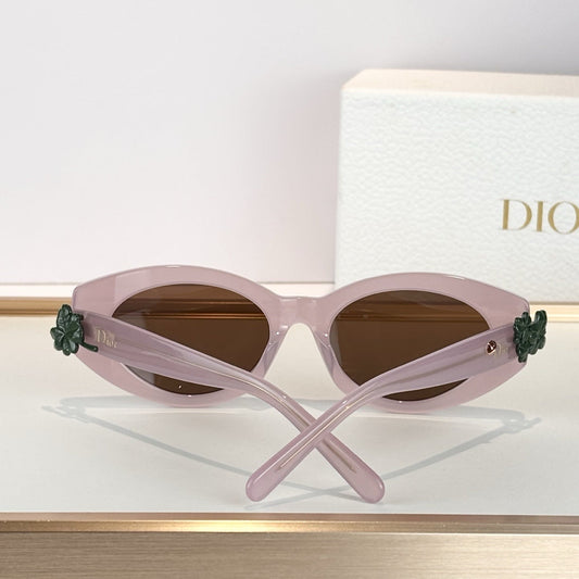 D**R Cat-Eye Oval Sunglasses | Rose Pink Acetate Frame & Dark Green 3D Floral Detail