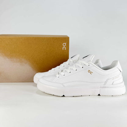 On The Roger Advantage – Triple White Unisex Premium Leather Retro Tennis Lifestyle Sneakers