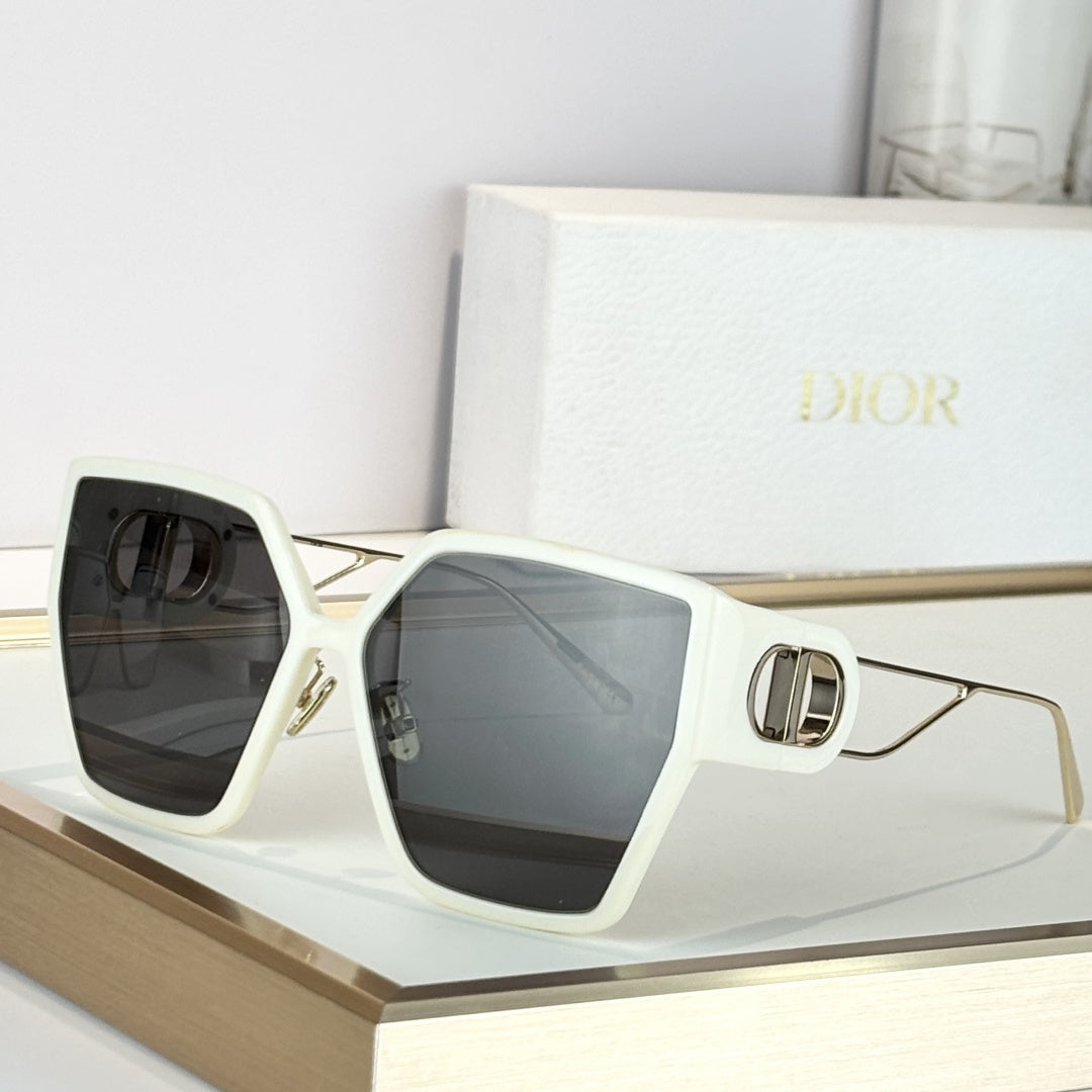 D**R 30Montaigne Butterfly Sunglasses | White Acetate Frame, Grey Lenses & CD Logo | Multiple Colors