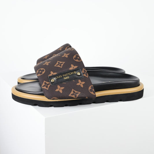 L***V Monogram Canvas Metal Plaque Slide Sandals — SS24 Wide Band Slip-On Pool Beach Slippers (4 Colors)