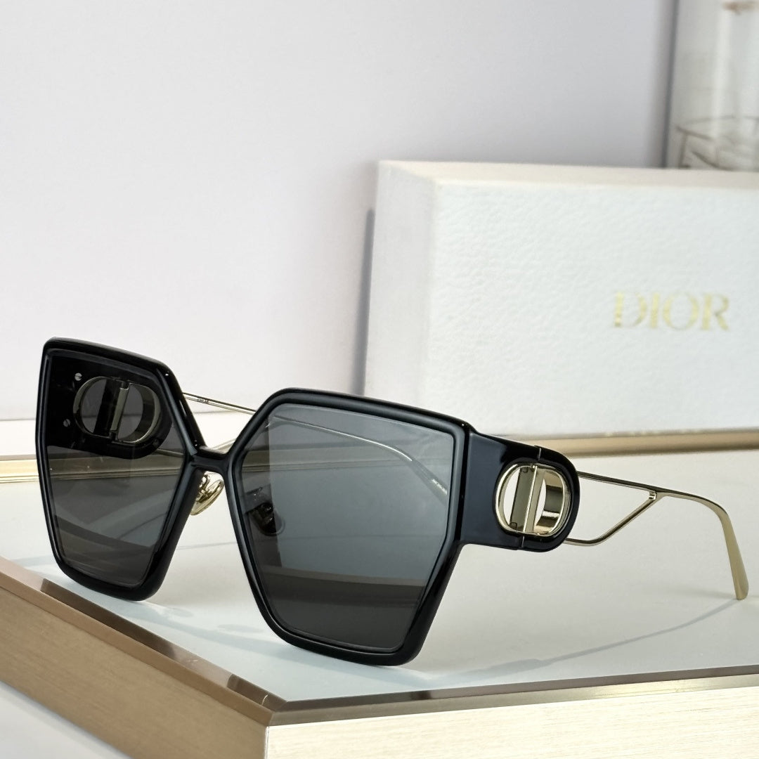 D**R 30Montaigne Butterfly Sunglasses | White Acetate Frame, Grey Lenses & CD Logo | Multiple Colors